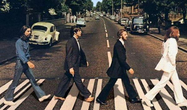 12. the Beatles 'Let It Be' şarkısı, Meryem Ana için değil Paul'ün annesi için yazılmıştır.