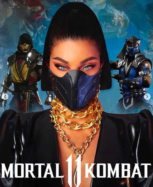 9. Kitana, Kitana sen misin? Ha, Deniz Akkaya'ymış...