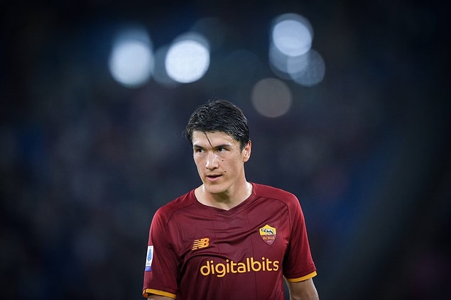 1. Galatasaray, Eldor Shomurodov için Roma'ya satın alma opsiyonlu kiralama teklifinde bulundu. (Hürriyet)