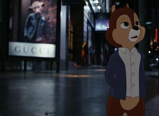 13. Bu eğlenceli ayrıntıda, Chip 'n Dale: Rescue Rangers filminde Harry Potter serisinin sevilen karakteri Dobby'nin artık Gucci modeli olduğunu görebilirsiniz.
