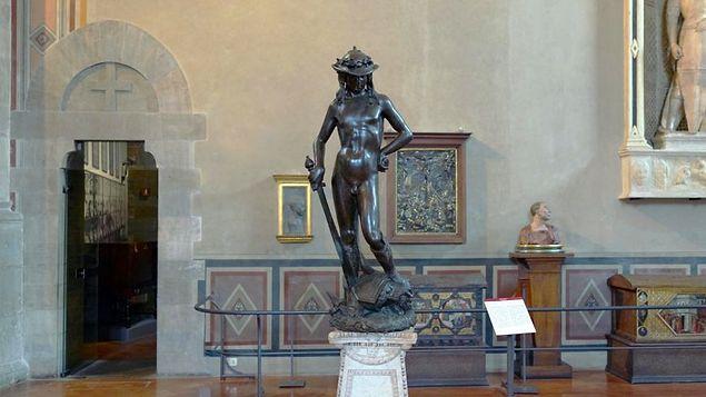 Uzmanlar ele geçirilen heykelin, orijinali İtalya'daki Bargello Müzesi'nde bulunan "Davut" heykelinin 18'inci yüzyılda yapılan bir replikası olduğu ve 'orijinal' değerinde bulunduğu yönünde rapor verdi.