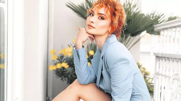Dizinin çok iyi gittiğini ve Yargı'dan çıkan pek çok oyuncunun yıldızının parladığını dile getiren Gümülcinelioğlu, "Çok güzel gidiyor, mutluyum. Dizimiz çok star çıkardı" ifadelerini kullandı.