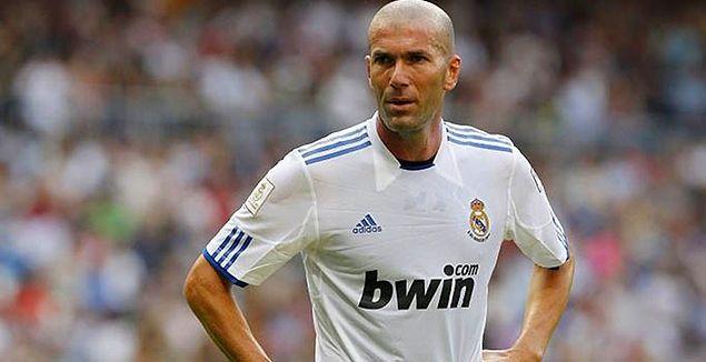 Real Madrid'de futbolcu olduğunda ise saçlarını giderek kısalttı.