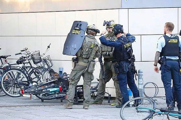 6. Danimarka'da bir alışveriş merkezinde silahlı saldırı düzenlendi ve saldırı sonucu ölen veya yaralan kişilerin sayısı verilmedi.