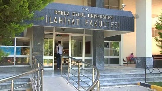 İlahiyat Fakültesi 2022 Taban Puanları ve Başarı Sıralaması (4 Yıllık)