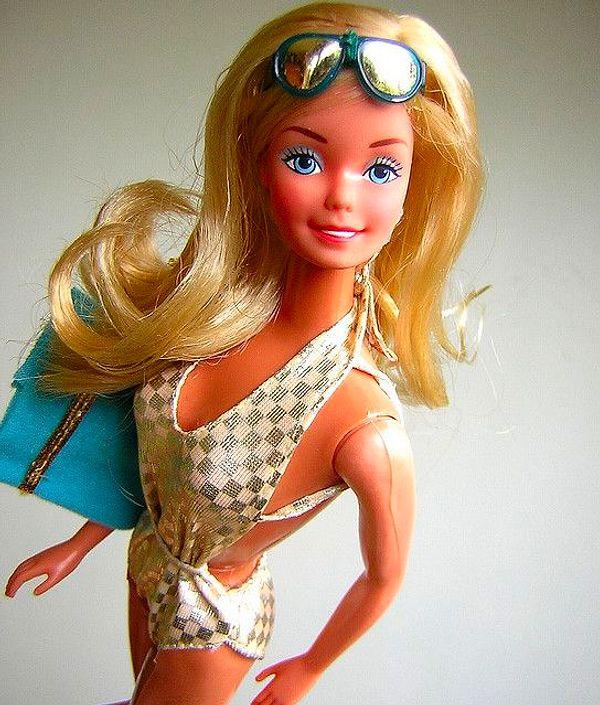 Güneşlenmeyi özendirdiği iddiasıyla Sun Gold Malibu Barbie, ailelerin tepkisini çekti.
