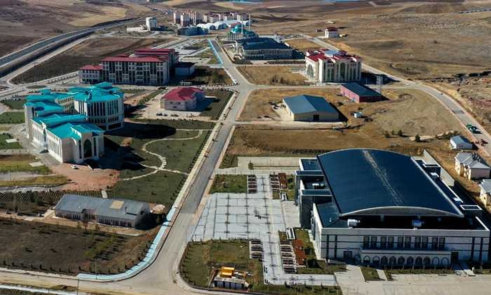Bayburt Üniversitesi 2022 Taban Puanları ve Başarı Sıralaması