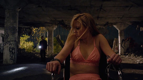 12. Peşimdeki Şeytan (It Follows, 2014)