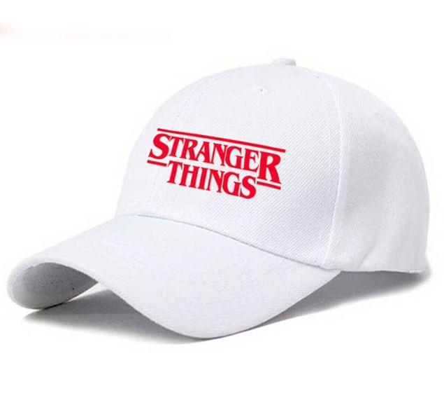 3. Şapka sevenler için Stranger Things logolu şapka...
