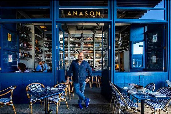 Efendy’nin Sydney’deki başarısından sonra Somer Şef menüde pek çok mezenin yer aldığı Anason adındaki ikinci restoranını açmış.