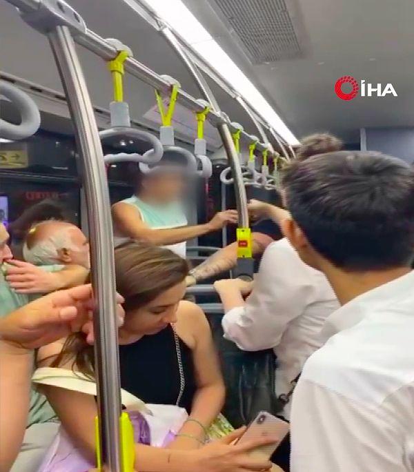 İddialara göre bir erkek Beylikdüzü-Avcılar istikametinde giden metrobüste yanına oturan kadının bacaklarını çekmeye başladı. Olayı fark eden kadın ve diğer yolcular, erkeğe tepki gösterince 'Tamam sileceğim' diyerek kendini savundu.