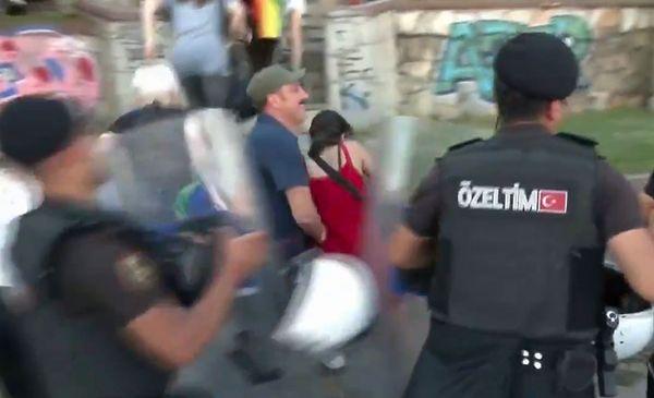 Zengin'in 26 Haziran'daki Onur Yürüyüşü’nde bir kadını taciz ettiği anlarla ilgili video yayınlanmıştı. Bu görüntülerin ardından da Zengin hakkında suç duyurusunda bulunulmuştu.