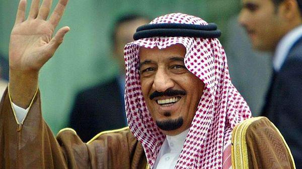 2015 senesinde Kral Abdullah'ın vefat etmesinin ardından kardeşi Selman bin Abdülaziz el-Suud ülkenin 7. kralı olarak tahta geçti ve yönetimi süresince Suudi Arabistan'da oldukça önemli değişikliklere imza attı.