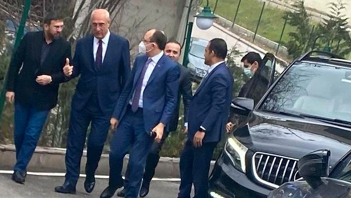 Tamamen Tesadüfmüş: AKP’de Mafya Babası Hüseyin Eryılmaz ile Fotoğraf Rahatsızlığı