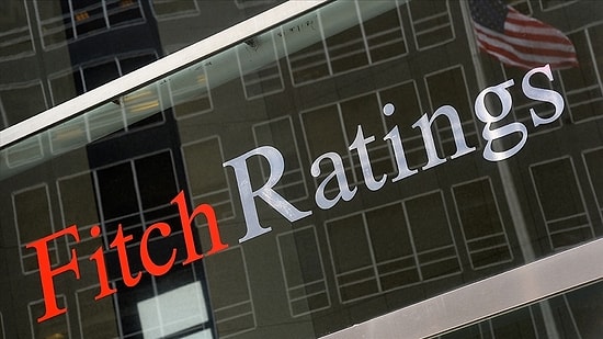 Fitch, Türkiye'nin Kredi Notunu Düşürdü