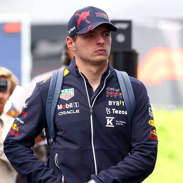 Red Bull Racing pilotu Max Verstappen ikinci,