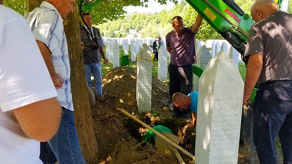 Kemikleri Eksik Defnedilen Kurbanların Mezarları Yeniden Açılacak