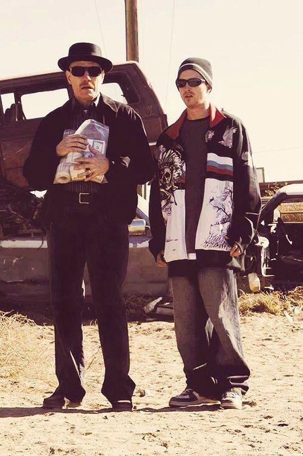 21. Walter White & Jesse Pinkman ikilisinin heykelleri, Breaking Bad'in çekildiği Albuquerque şehrine dikilecek.