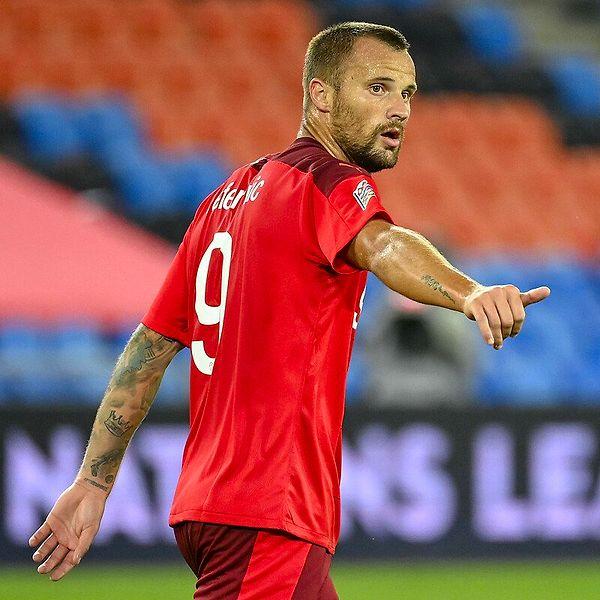 10. Galatasaray, Haris Seferovic'in satın alma opsiyonuyla kiralanması konusunda Benfica ile anlaşmaya vardı. Seferovic, Avusturya kampına yetiştirilmeye çalışılıyor. (Sabah)