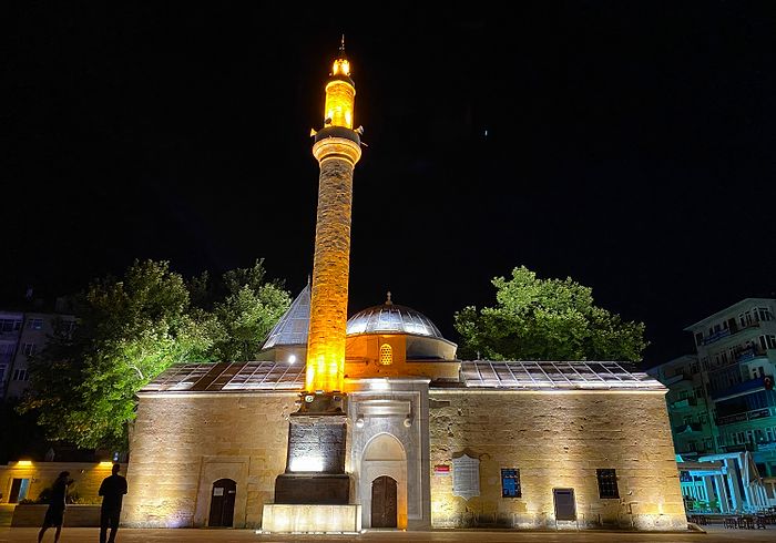 15 Temmuz'un Yıl Dönümünde Tüm Camilerden Sela Okundu