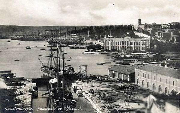 Bugün Türkiye'de neler oldu? 1879'da  İstanbul'da tersane işçileri greve girer.