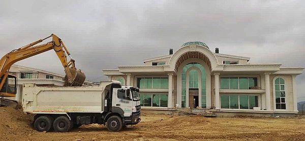 Şahin'in aktardığına göre sarayın kaba inşaatı bitmiş durumda.