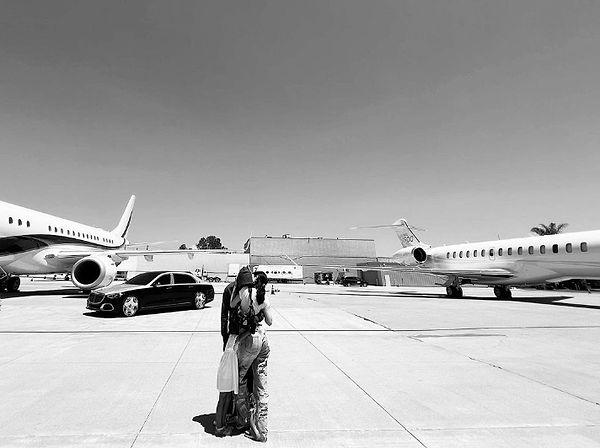 Neden mi? Jenner, 'Seninkini mi yoksa benimkini mi kullanırız?' açıklamasıyla özel jetlerini paylaştı.👇