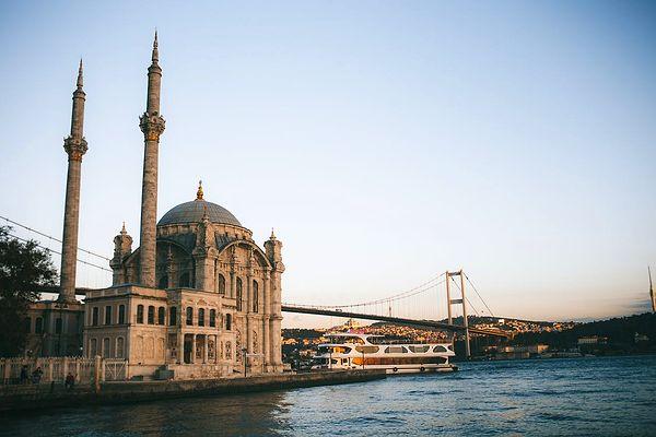4. Necip Fazıl Kısakürek-Canım İstanbul