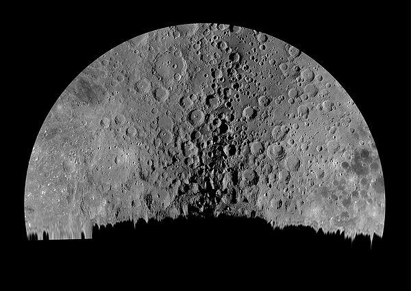 4. Ay'ın Güney Kutbu'nun üst kısmı: