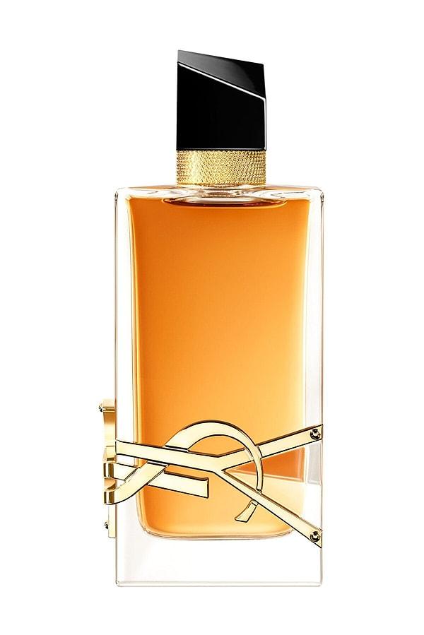 11. Parfüm de en şık ve de en klasik hediyelerden biri. Eğer aldığınız kişinin koku zevkini biliyorsanız elbette...
