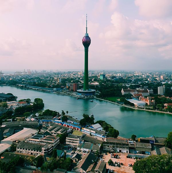 18. Sri Lanka, Güney Asya'daki kendi kendini taşıyan en uzun yapıya ev sahipliği eder.