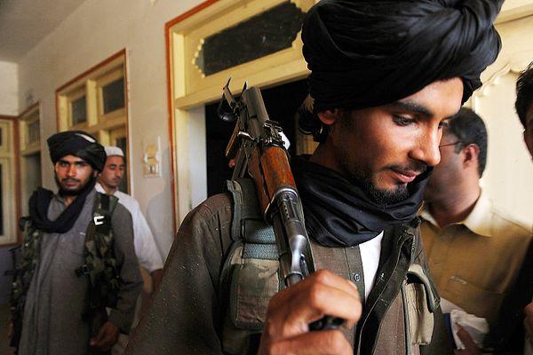 Taliban ilk olarak 1990'ların Afgan iç savaşında bir güç olarak ortaya çıktı.