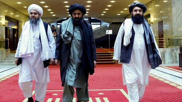 1994 yılında Molla Ömer tarafından kurulan Taliban'ın yönetimi 2013 yılında liderlerinin ölmesi üzerine sağ kolu Molla Muhammad Mansur'a devredildi.