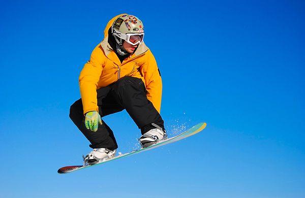18. İlk snowboard 1917'de icat edildi ve 1939'da patenti alındı.