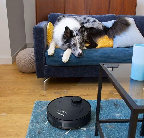 1. Evcil hayvanlı evlerin olmazsa olmazlarından akıllı robot süpürge...
