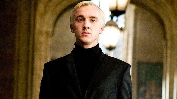 12. Malfoy'a Ölüm Yiyenler'i Hogwarts'a kaçırma fikrini verenler Fred ve George'du.