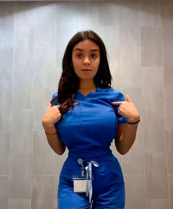 22 yaşındaki genç hemşire Erika Diaz, kendisine hastane üniformasını giyme şeklinin "uygunsuz" olduğu söylendikten sonra viral oldu.