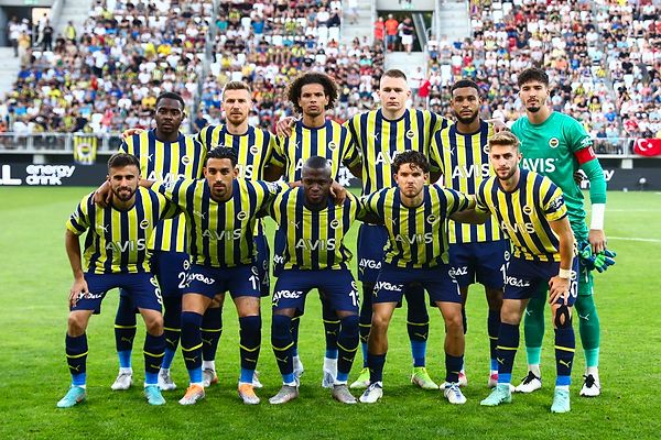 Fenerbahçe, UEFA Şampiyonlar Ligi 2. Ön Eleme Turu ilk mücadelesinde Dinamo Kiev ile karşı karşıya geldi.