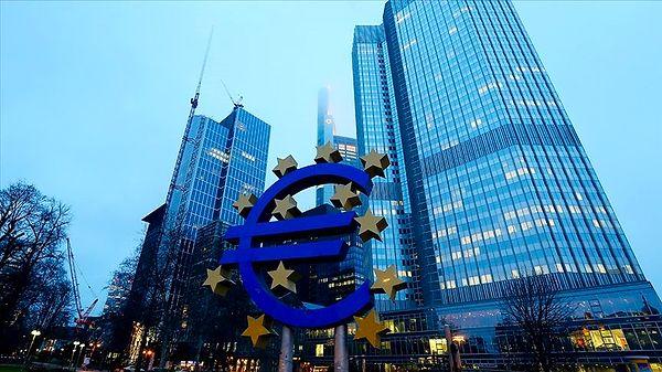 Piyasaların merakla beklediği Avrupa Merkez Bankası(ECB) faiz kararı açıklanacak.