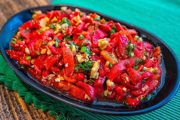 1. Köz Patlıcanlı Kırmızı Biberli Salata ile başlayalım :)