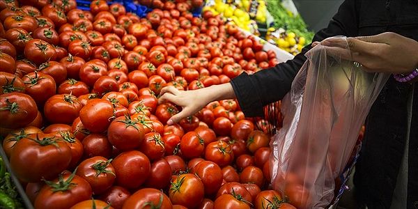 İngiltere'de önceki ay düşüş gösteren perakende satışların, Haziran ayı rakamları açıklanacak.