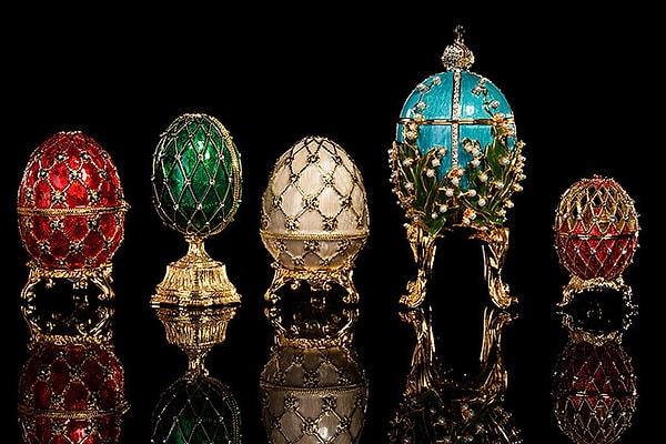 'Faberge İmparatorluk Yumurtaları' 1885 yılında genç kuyumcu Carl Faberge tarafından, Rus Çarı 3. Alexandr için özel olarak tasarlanmıştır.