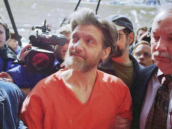 Bu sene 81 yaşında olan Kaczynski'nin, müebbet hapis cezası aldığı Orlando'da yüksek korumalı bir hücrede tek başına kalırken vefat ettiği haberi paylaşıldı.