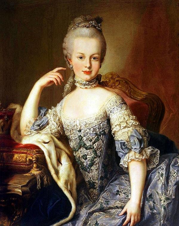 4. "Ekmek yoksa pasta yesinler" sözü, genellikle Fransa kraliçesi Marie Antoinette'e atfedilir.