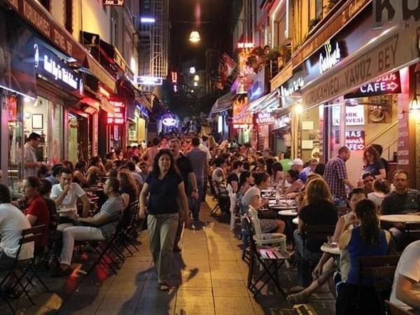 23. Kadıköy Barlar Sokağı