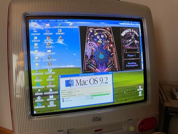 16. Mac OS 9.2, Windows XP ve Pinball. Rüyalarım kadar karışık bir görüntü.