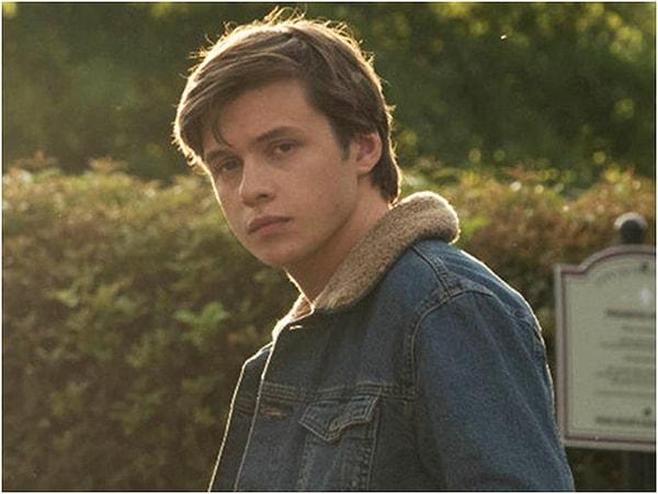 14. 2018 yapımı 'Love, Simon' filminde Nick Robinson, eş cinsel öğrenci Simon'ı canlandırdı.