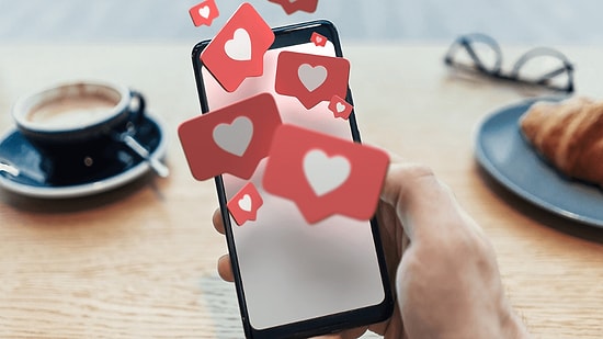 Pelin Çini Yazio:  Yoksa Yeni Bağımlılığımız "Like Almak" mı?