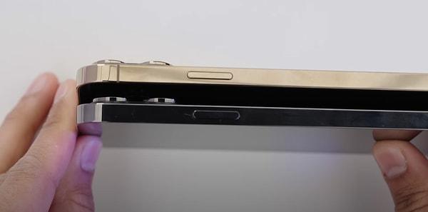 Kamera modülünün büyümesi nedeniyle iPhone 14 Pro Max'in güç tuşu biraz daha aşağı konumlanmış.