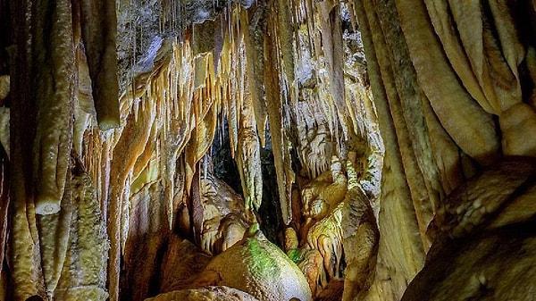 Zeytintaş Mağarası
